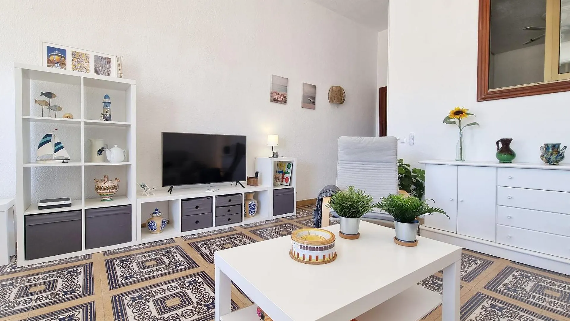 Tinoko Apartament In La Carihuela Beach Torremolinos Apartment